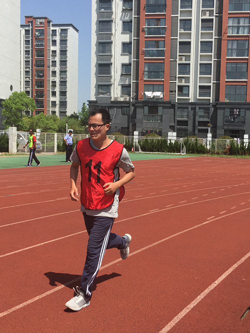 我院教职工积极参加2017年ok1188诸侯快讯教职工运动会